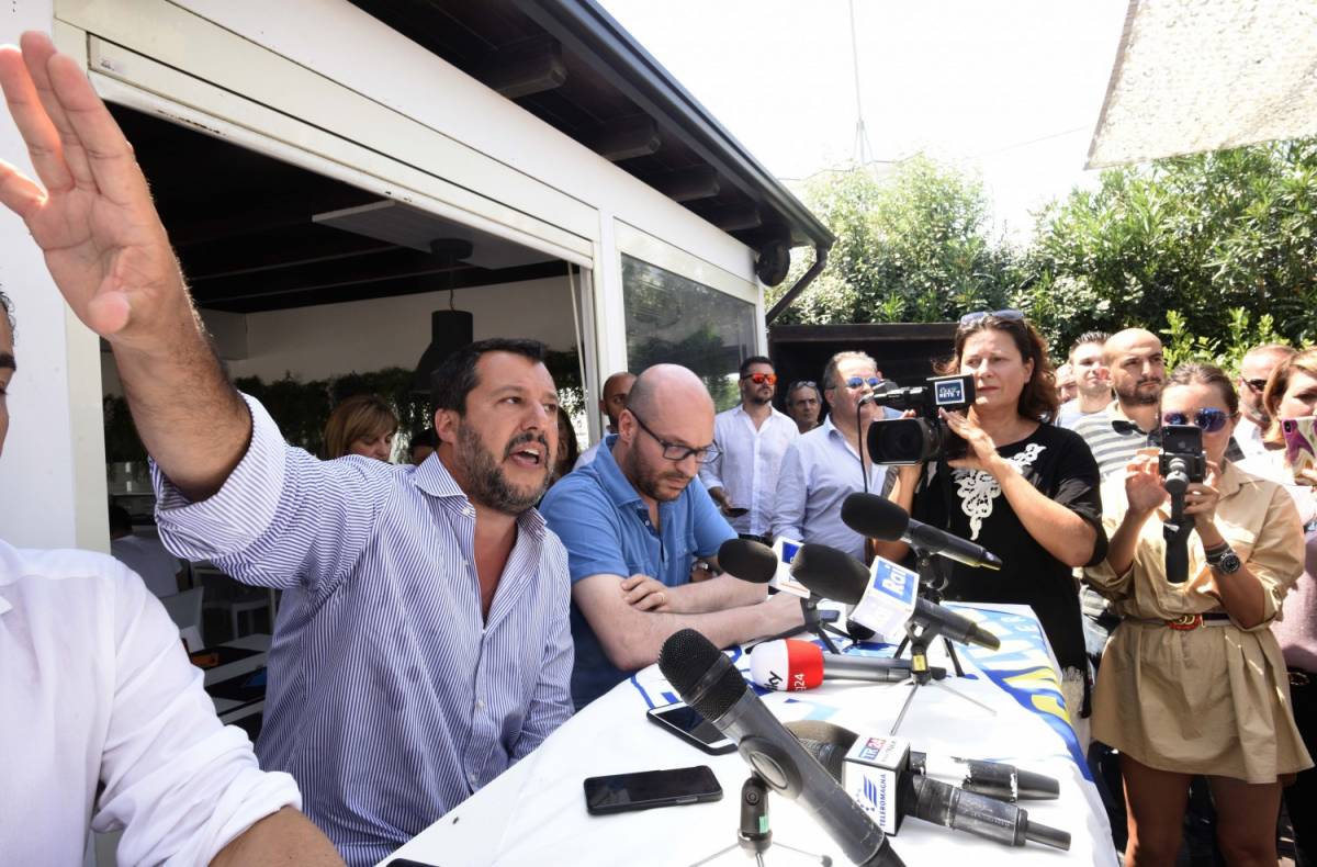 Salvini agita il voto anticipato: "Manovra coraggiosa o le urne"