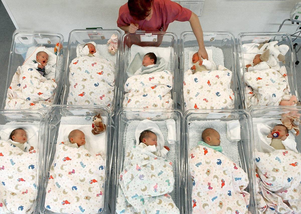 Quei 21 bimbi surrogati nati nel bunker
