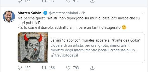 Treviso, Salvini raffigurato come il diavolo