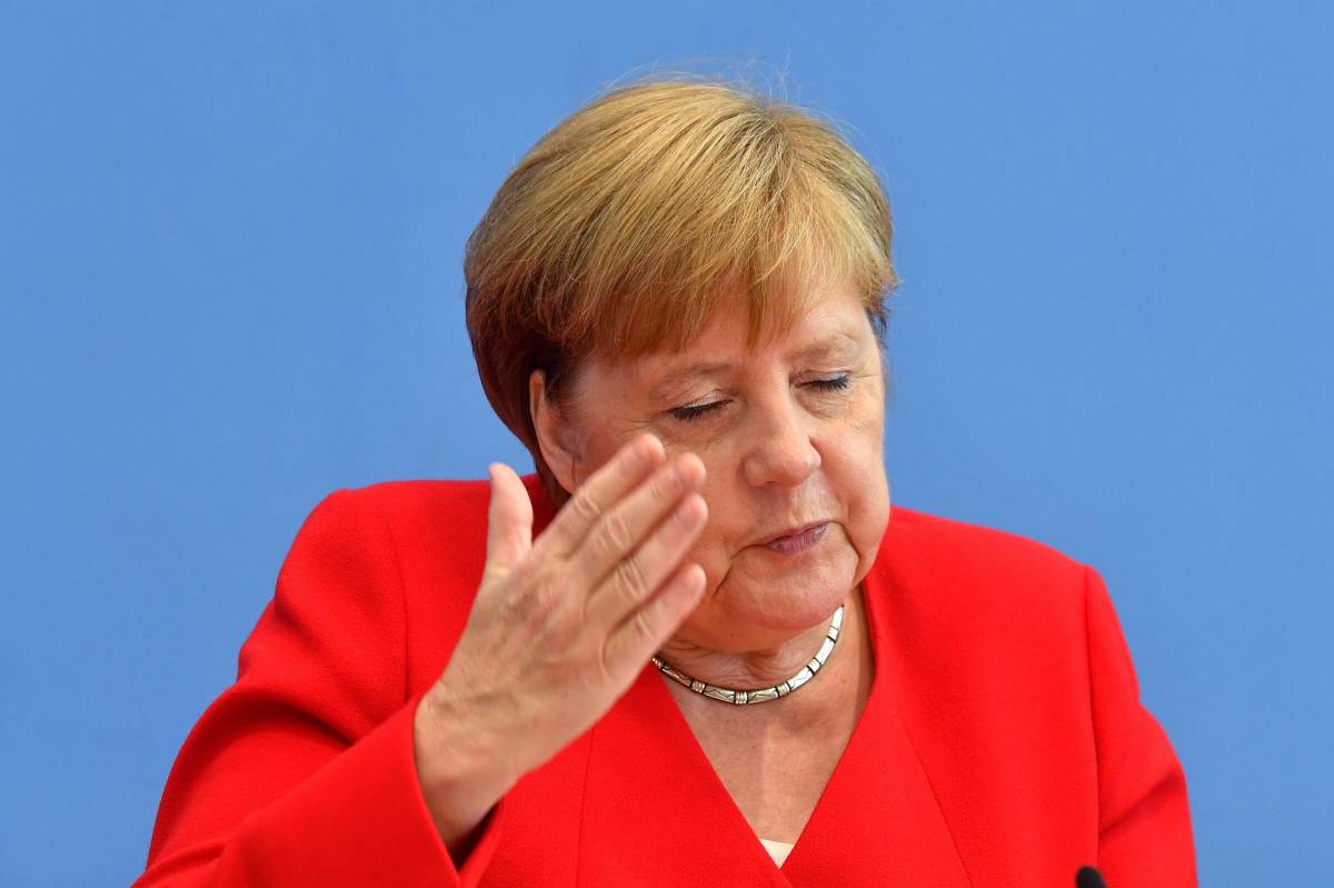 Merkel ci ripensa e ora vuole "Sophia" (ma non la redistribuzione dei migranti)