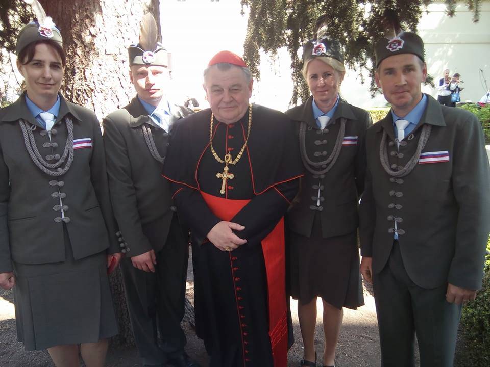 Cardinale invoca "Visegrad" dei cattolici dell’Est contro lobby gay