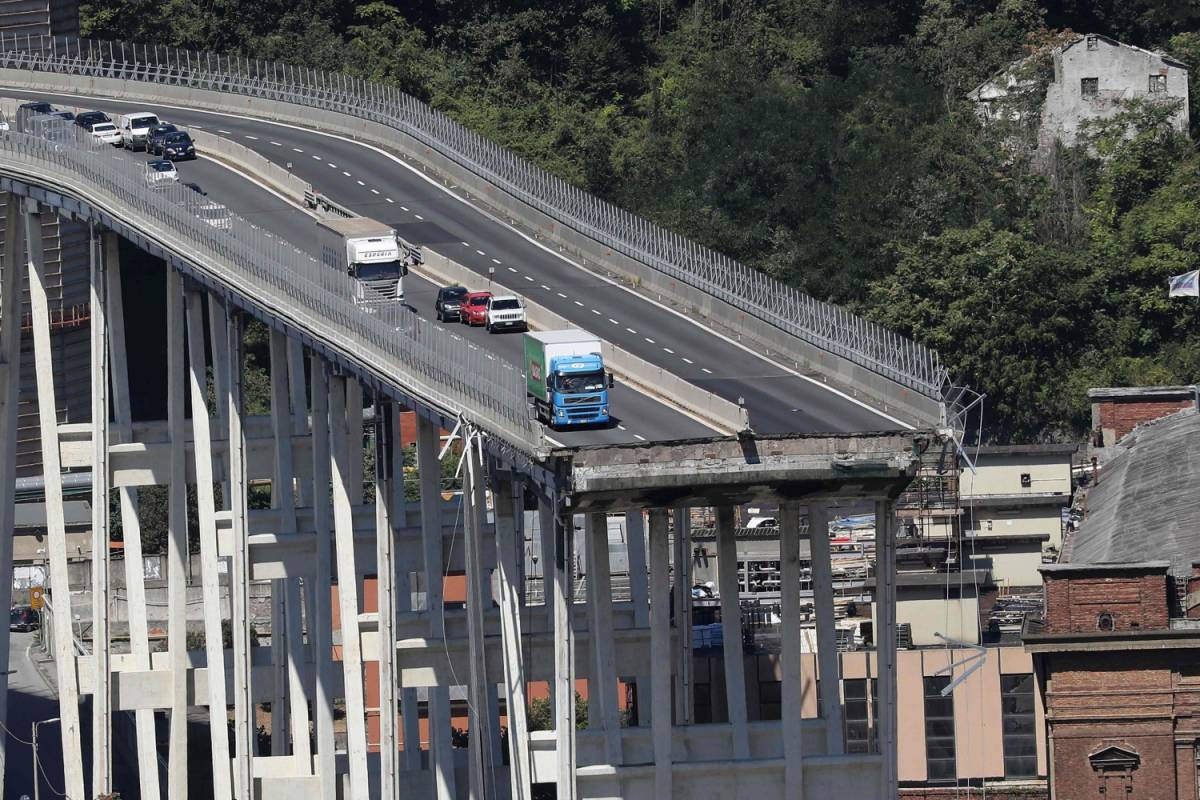 Ponte Morandi, dal 2013 nessun controllo dal vivo e report falsi