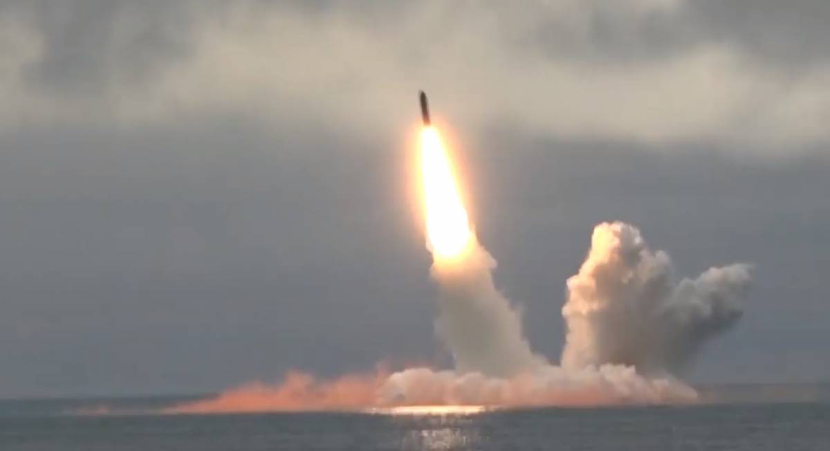 Russia, lanciati con successo due missili balistici intercontinentali