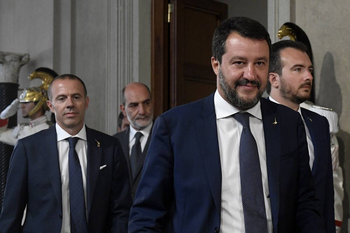 Esecutivo di "difesa" da Salvini