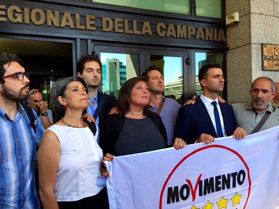 In Campania M5S non si arrende: "Nessun accordo con De Luca"