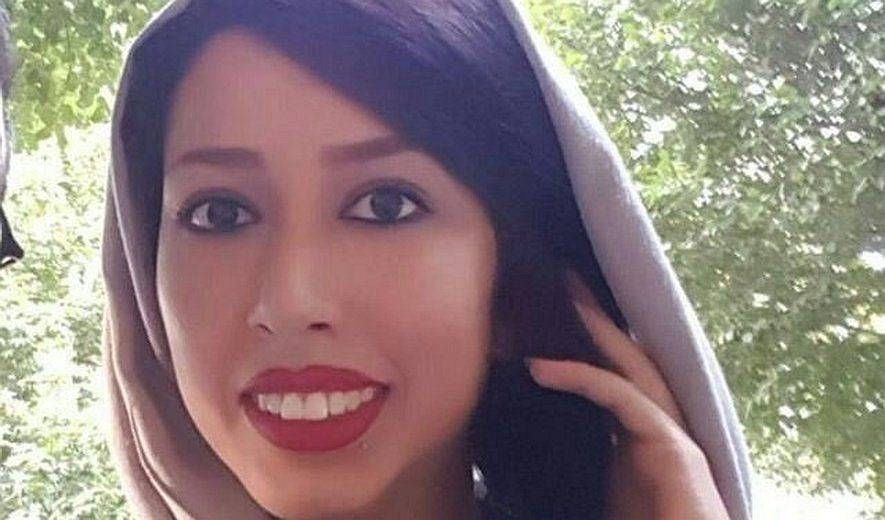 Iran, 24 anni di carcere all'attivista anti-hijab: "Istiga alla prostituzione"