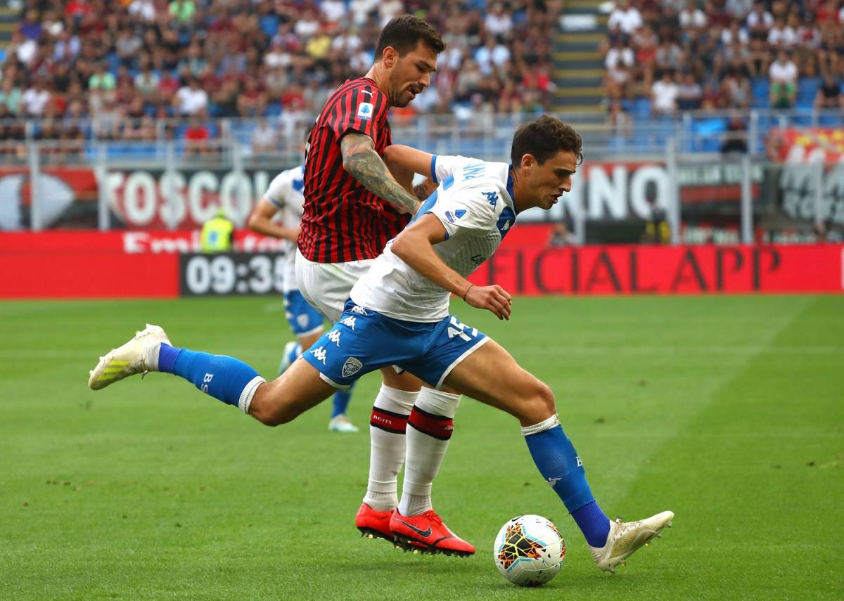 Il Milan stende il Brescia di misura: 1-0 con Calhanoglu