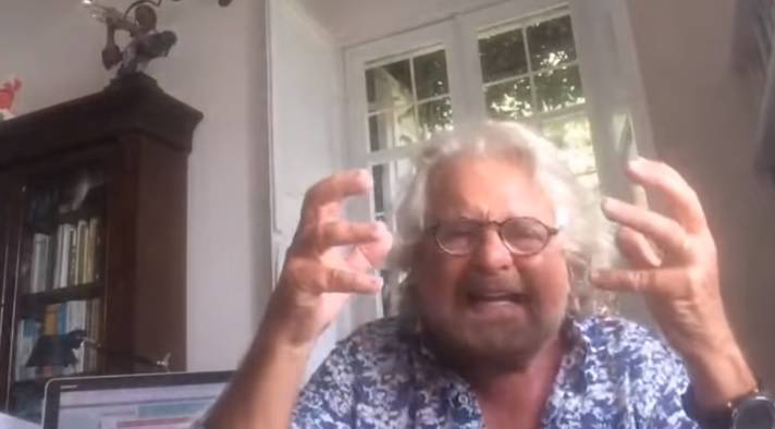 L'ultimo delirio di Grillo: "Togliere il voto agli anziani"