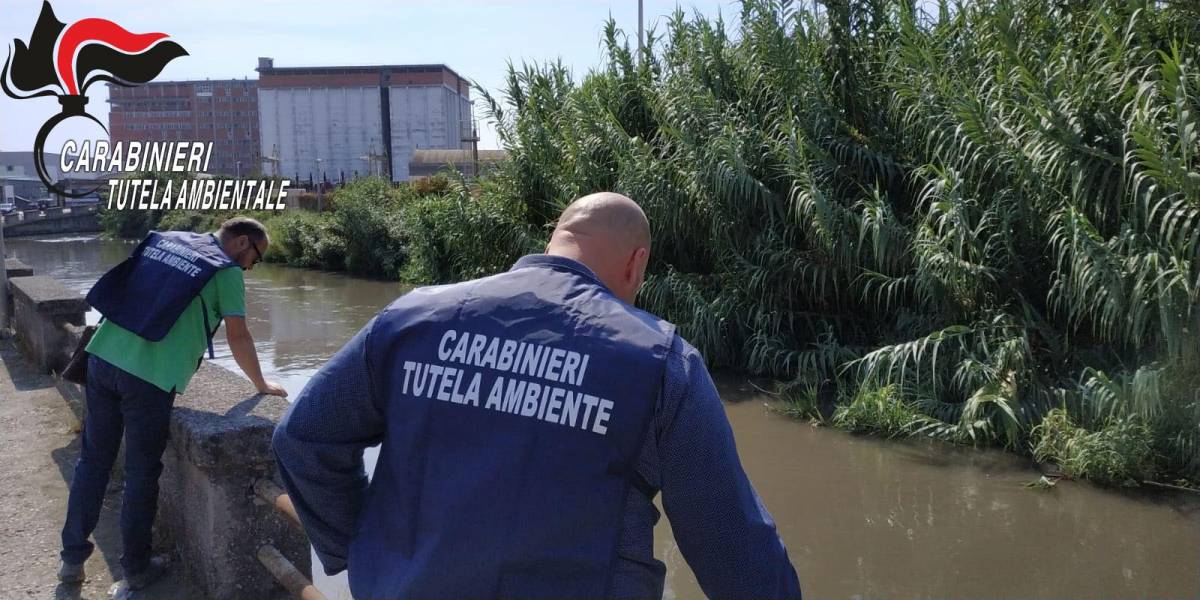 Scarichi illeciti nel fiume Sarno: autolavaggio sequestrato