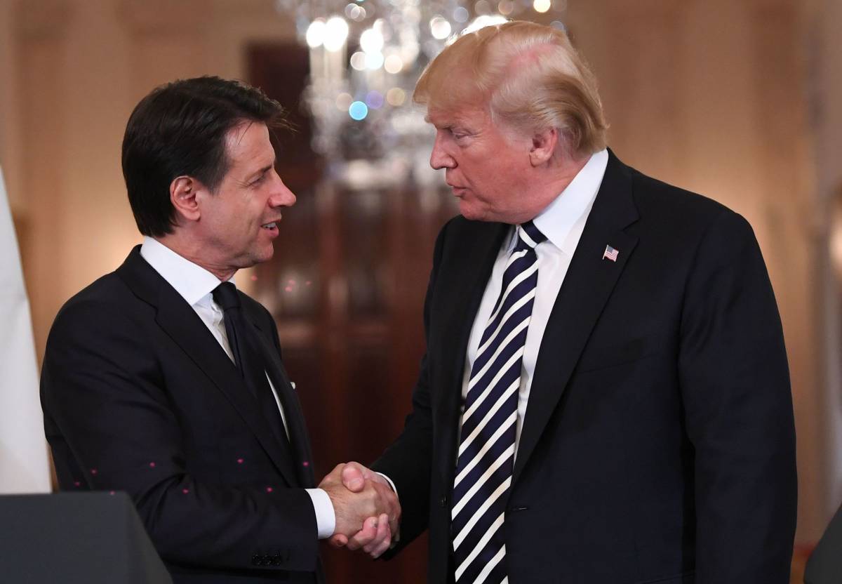 Gli Usa piombano sulla crisi: l'ultimo affondo di Renzi sul premier