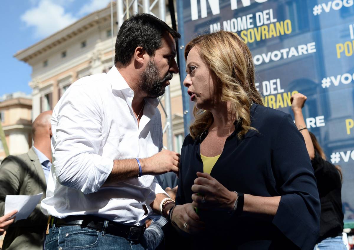 Salvini e Meloni si dividono. I gemelli sempre più diversi