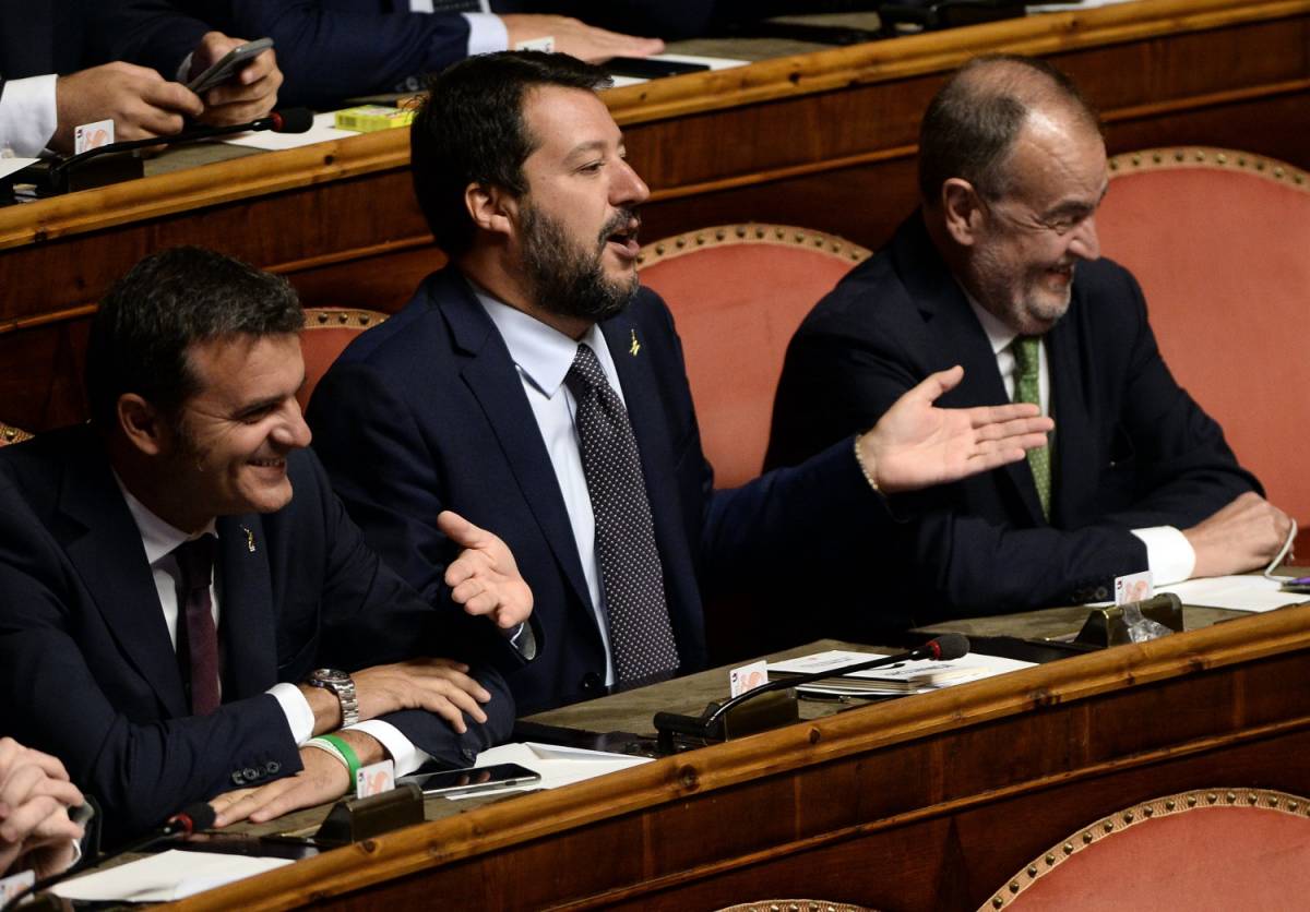 Il lapsus della Casellati: "Senatore Casini termini". Salvini: "Casini no..."