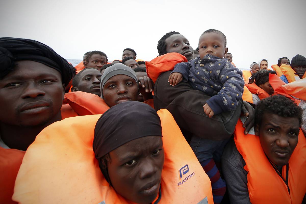 La doppiezza dei giallorossi che chiudono i migranti in Libia