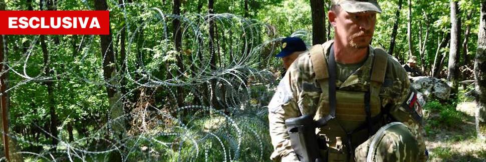 Uno "scudo" di soldati e filo spinato per fermare i migranti