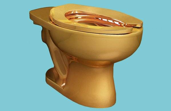 Rubato wc d'oro dalla casa di Churchill