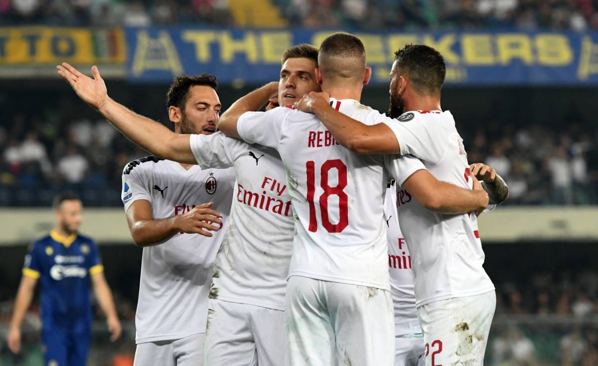Il Milan passa di rigore a Verona: Piatek regala il successo ai rossoneri