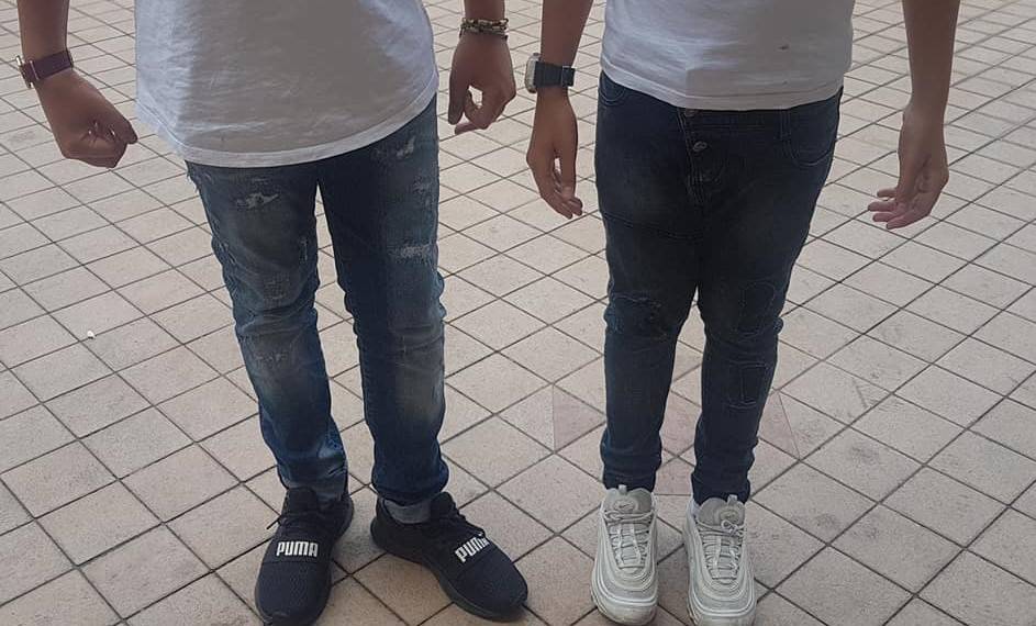 Dopo le treccine i jeans strappati: la preside di Scampia punisce altri due alunni