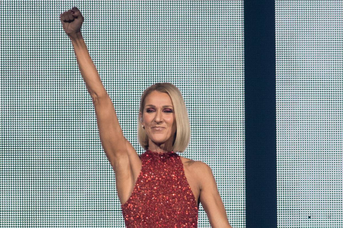 Celine Dion cancella due date del tour mondiale. I fan temono sia coronavirus