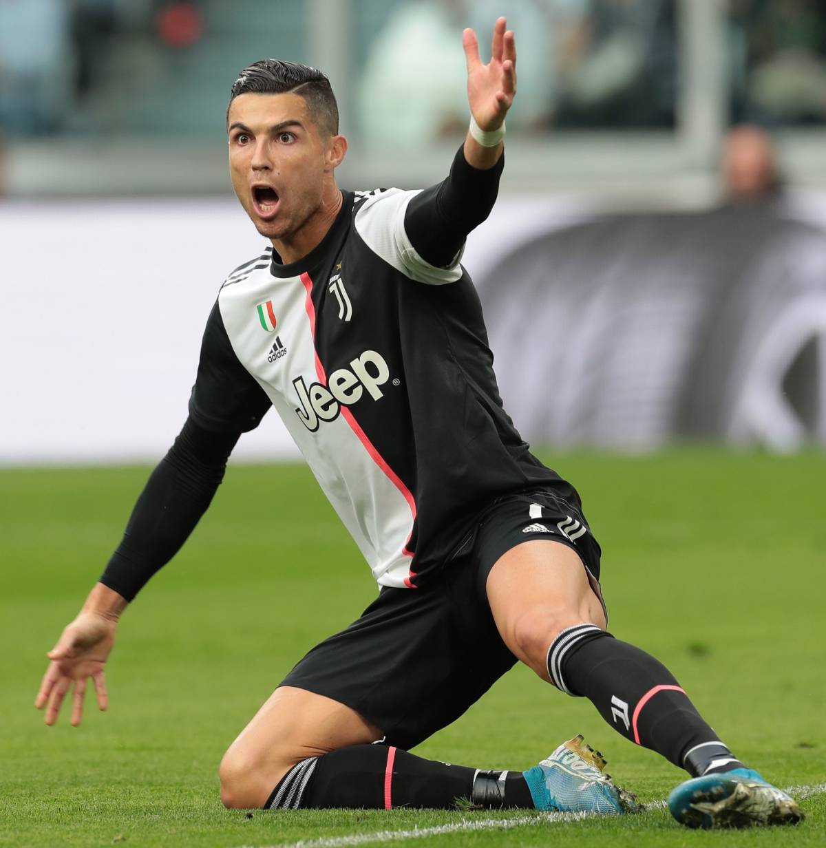 Juventus, per Ronaldo affaticamento all'adduttore
