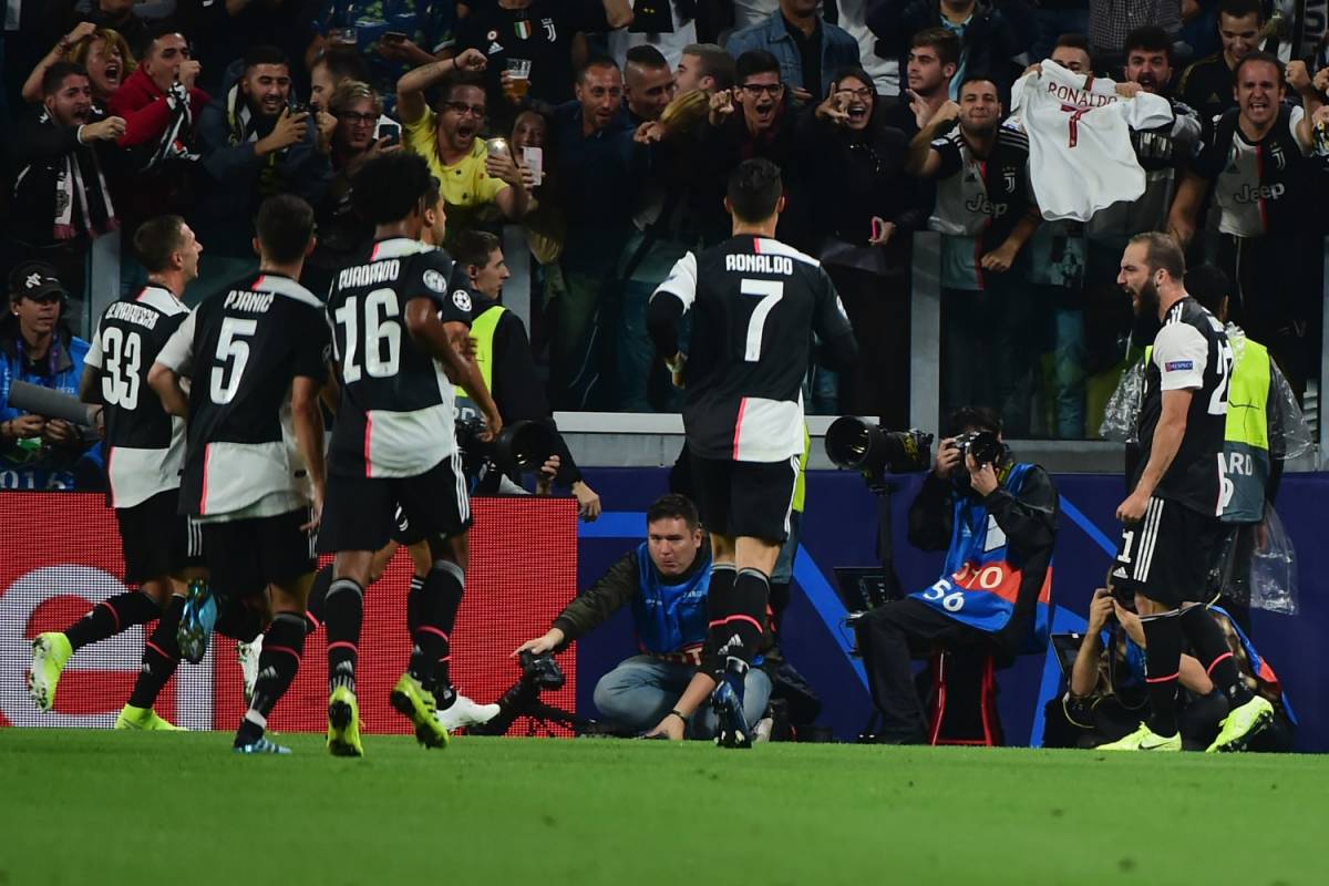 Champions League, la Juventus non sbaglia: 3-0 al Bayer Leverkusen