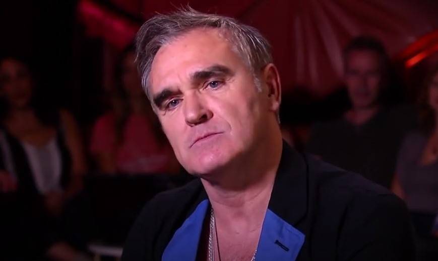Morrissey si infuria e caccia dal concerto due fan