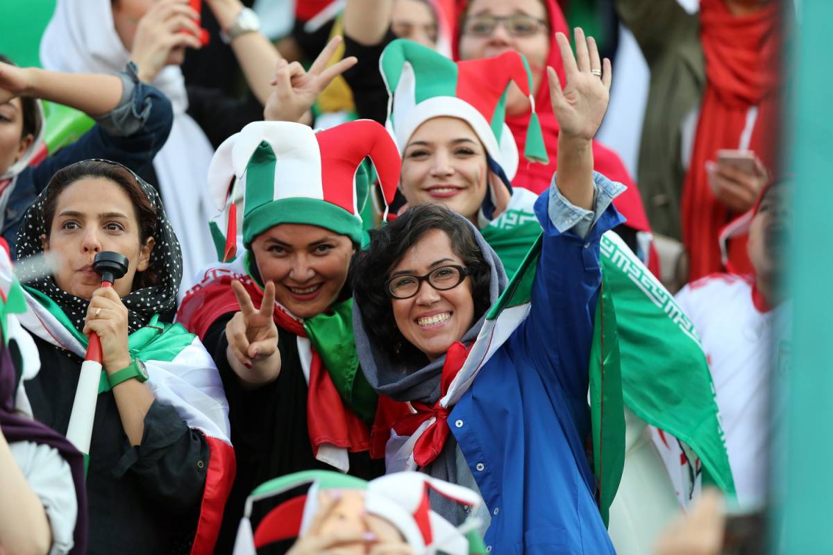 Iran, da oggi le donne possono entrare negli stadi
