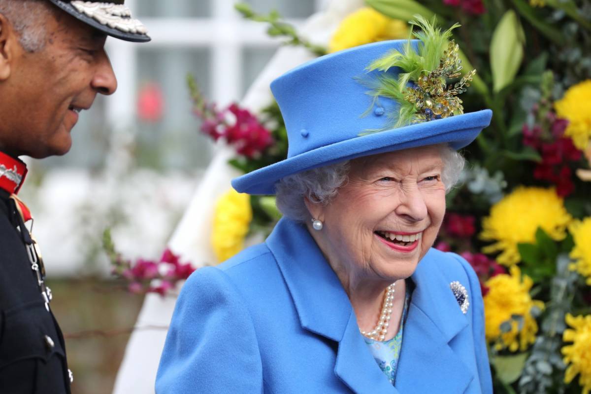 Che fine fanno gli abiti della regina Elisabetta?