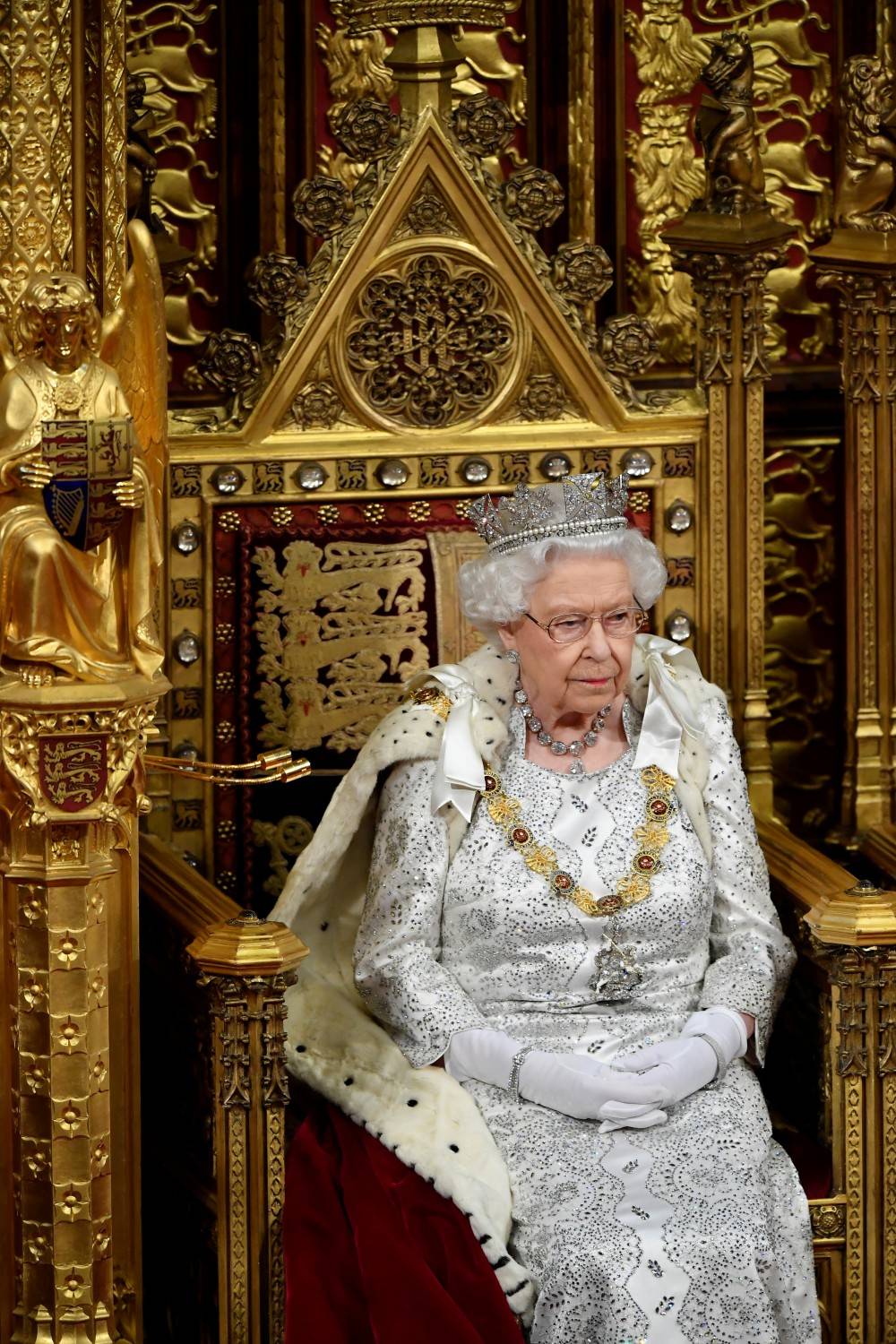 La regina Elisabetta e il rapporto gelido con Camilla Shand