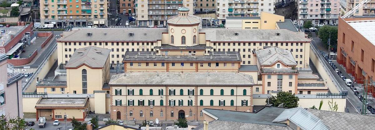  Detenuto per stalking si impicca nel carcere di Marassi a Genova