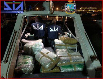 Bari, traffico internazionale di stupefacenti: arrestato uno scafista