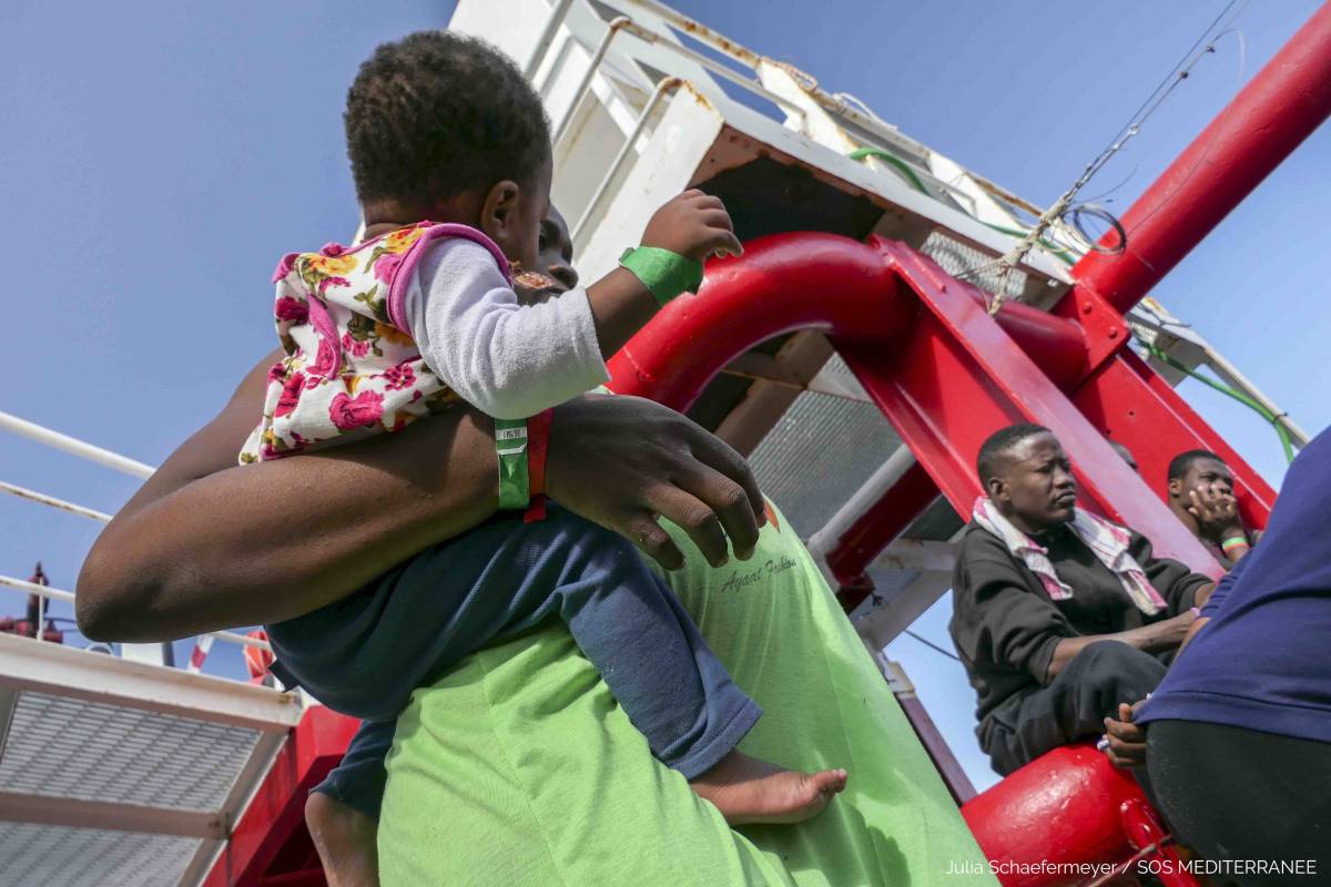 Migranti, sbarcano 34 persone a Lampedusa: tutti in quarantena