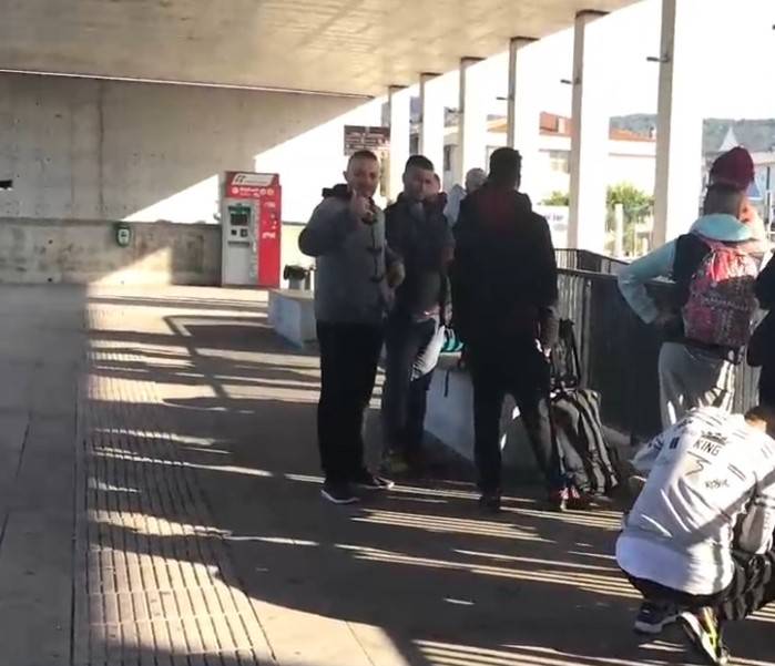 Algerini sbarcano in Sardegna e prendono bus per la stazione: fermati
