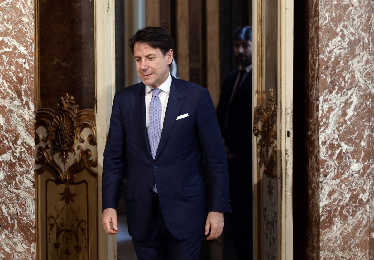Ora Conte si scaglia contro la Russia: "Ingerenze in Italia"