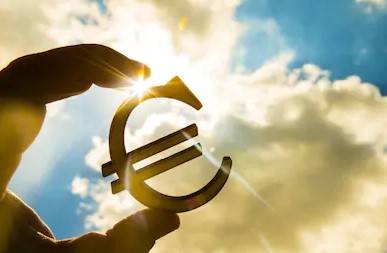 All'Europa non piace la manovra: "Riduzione del debito a rischio"