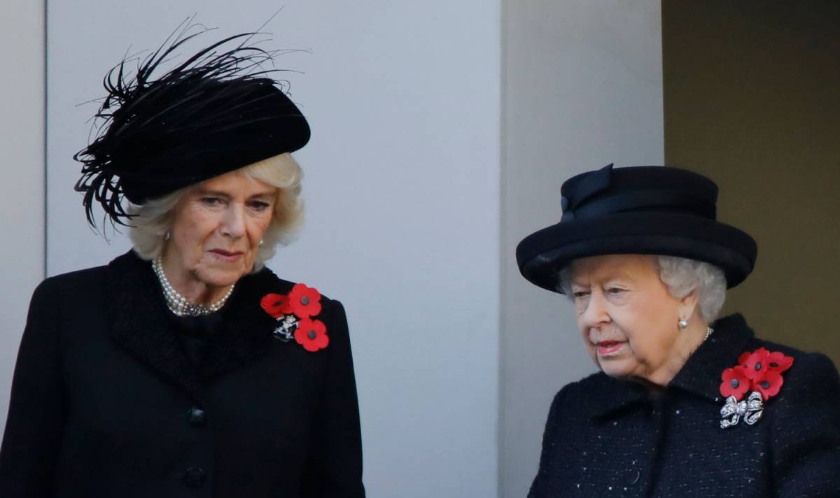 Remembrance Day, il significato dei fiori della Regina e di Camilla