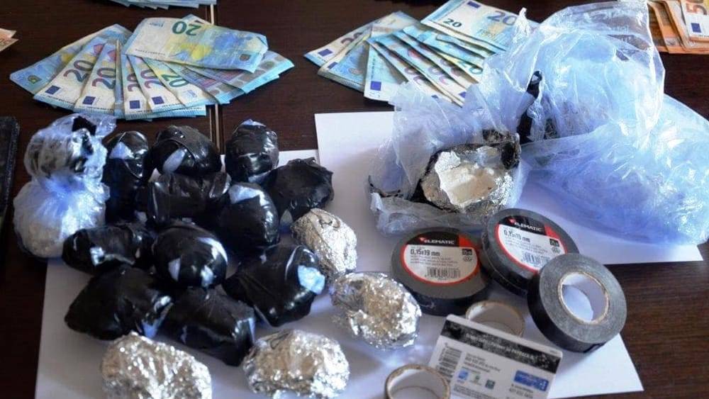 Spacciavano chili di cocaina ad Artena: due arresti