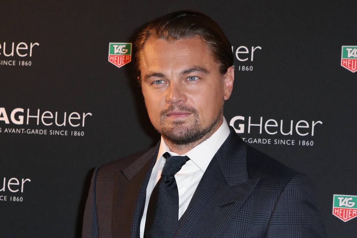 Leonardo DiCaprio salva un uomo ubriaco in mare