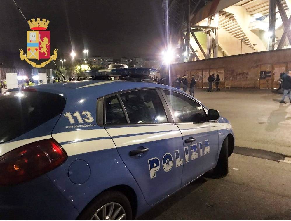 Repulisti al San Paolo, sanzionati 33 parcheggiatori abusivi