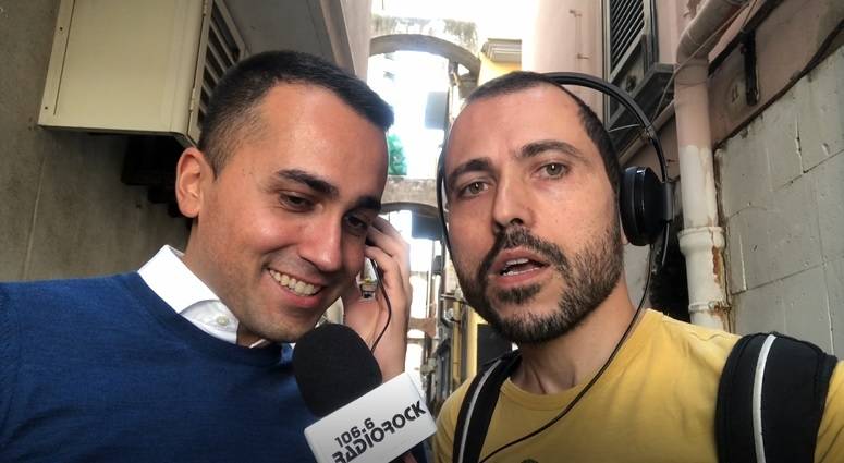 Di Maio canta Yesterday dei Beatles per fare pace con il Pd