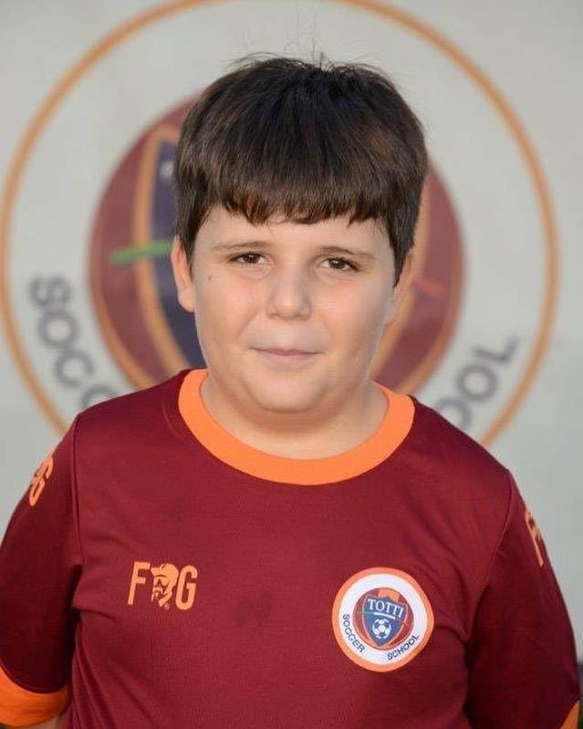 Bimbo di 11 anni muore dopo un malore a scuola. Frequentava la Totti Soccer School
