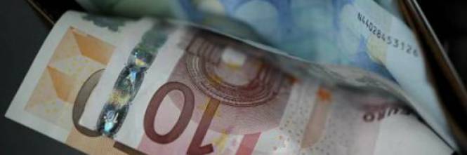 Ristoratore trova borsello con 20mila euro e lo restituisce al proprietario
