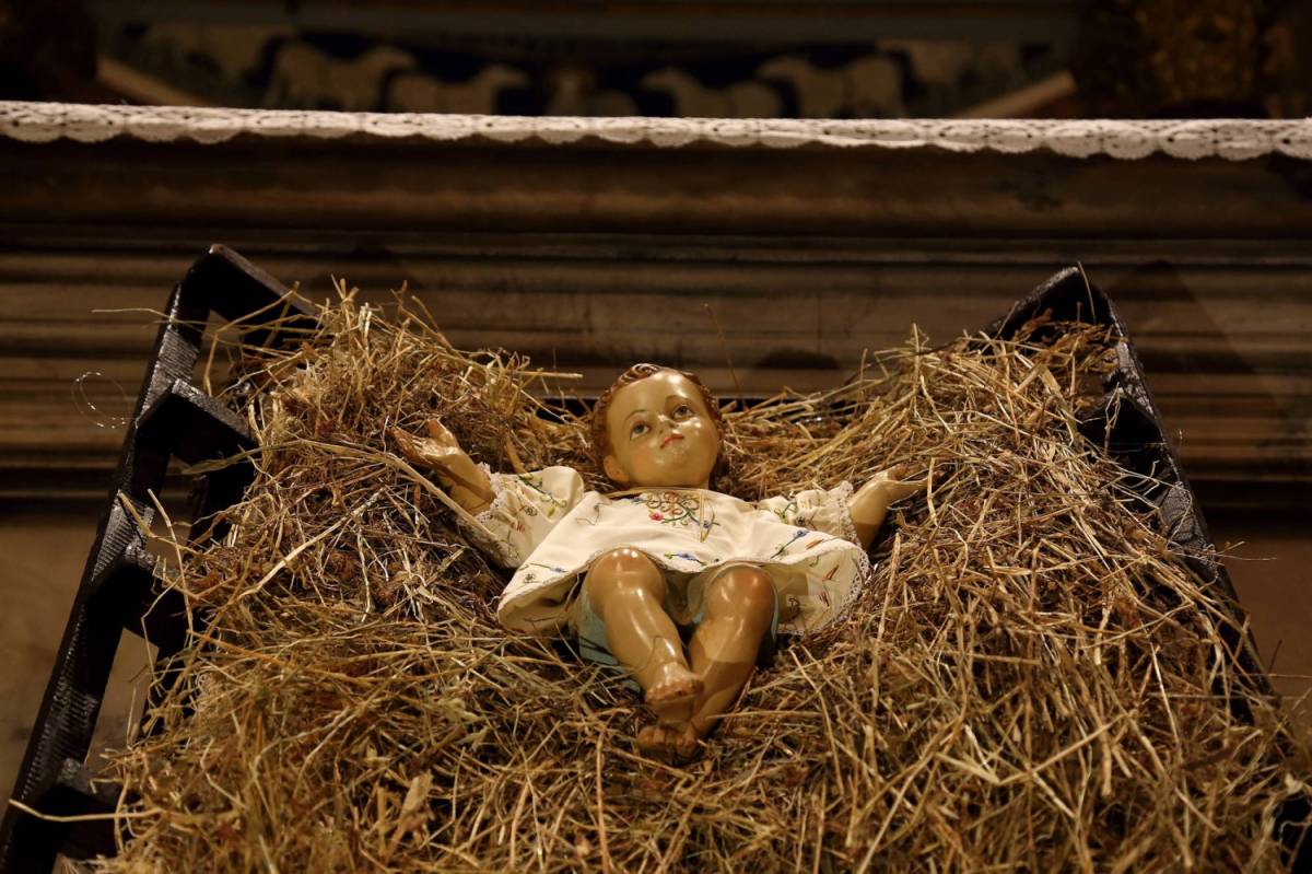 Il governo vuole anticipare la nascita di Gesù? "Certi ministri neanche al Monopoli"