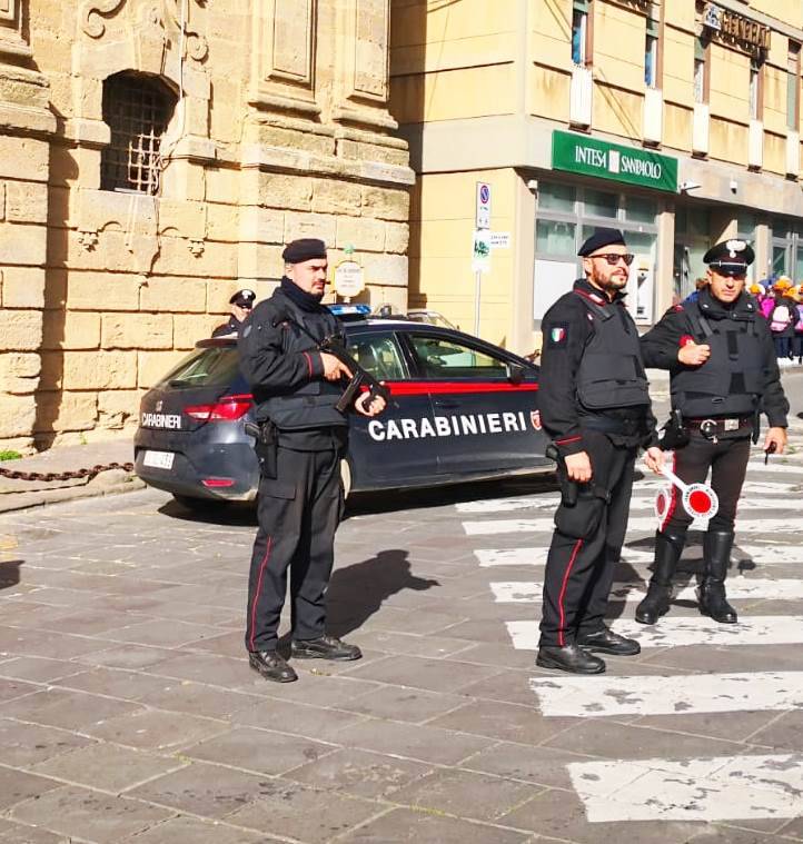 Violenza a Trapani: in due si scagliano contro i carabinieri durante un controllo