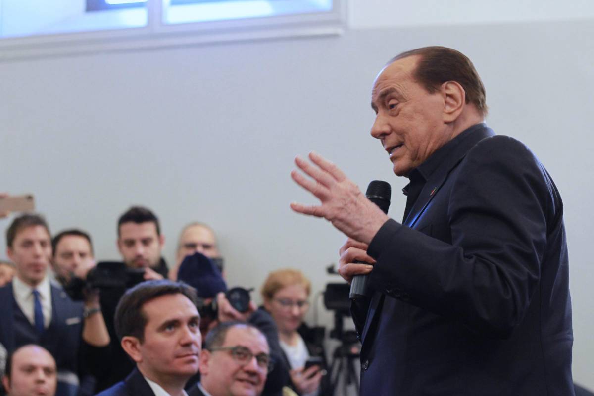 Berlusconi: "Ora infrastrutture e tagli alle tasse"