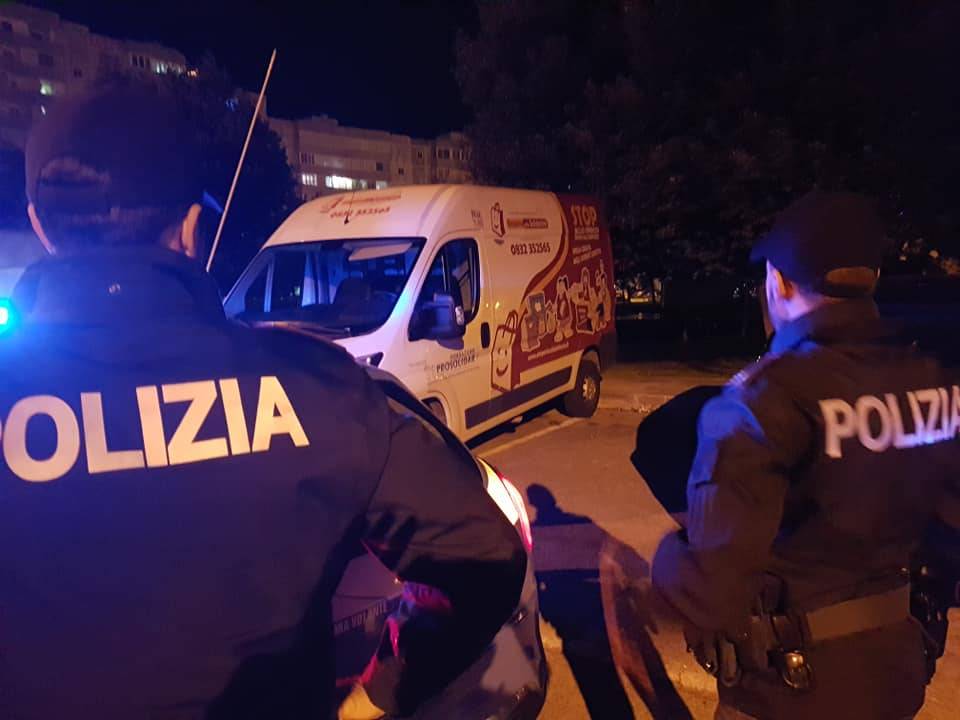 Lecce, rubato furgone con i panettoni per i poveri
