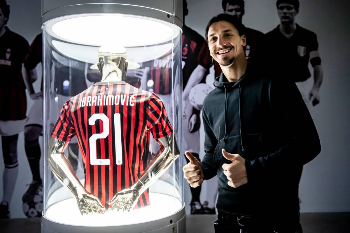 Milan, Ibrahimovic: "Pronto per giocare subito. Più richieste oggi che a 28 anni"