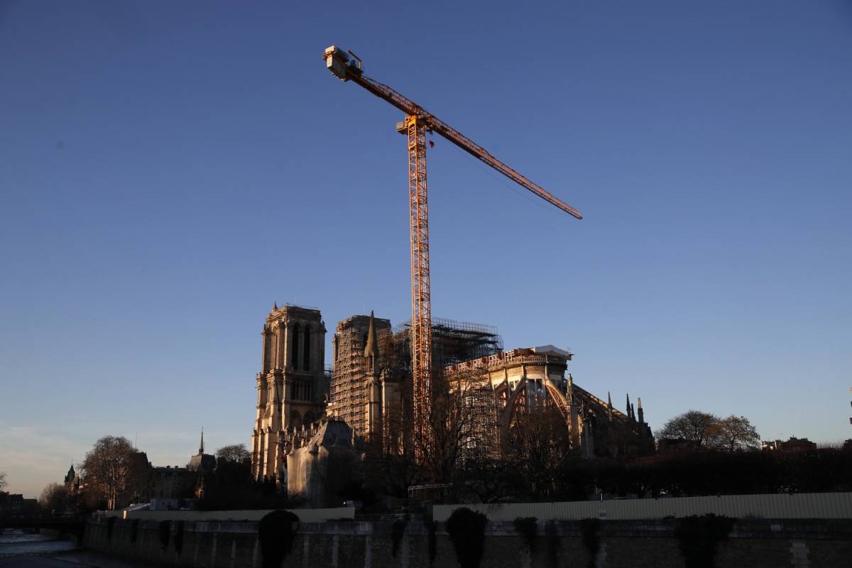 Il responsabile dei lavori: "Notre Dame non è salva"