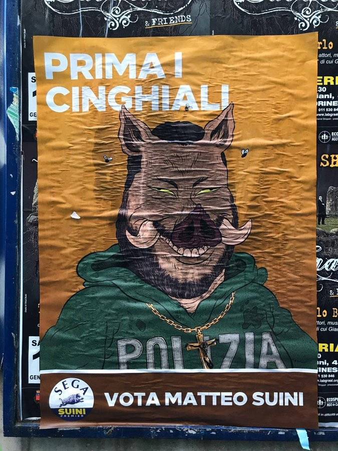 Manifesto choc contro Salvini: "Matteo Suini, prima i cinghiali"
