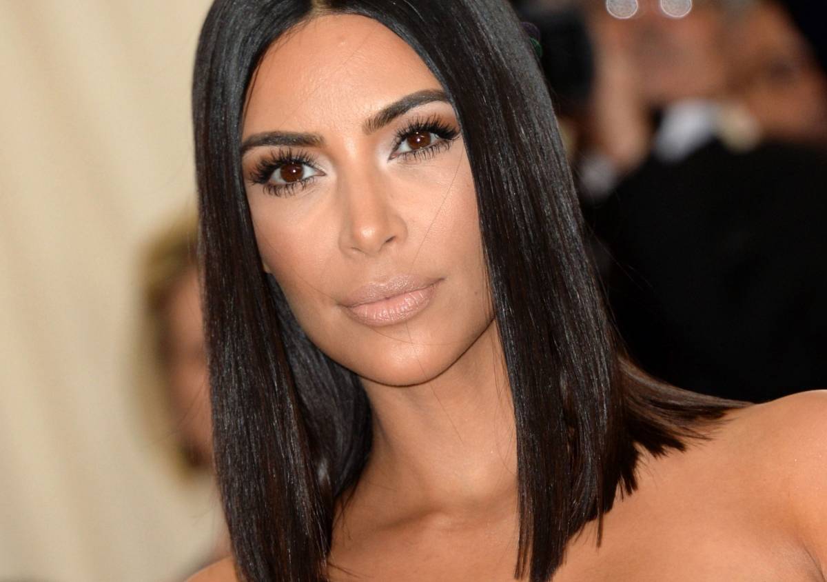 Kim Kardashian mostra il frigo per rispondere agli hater