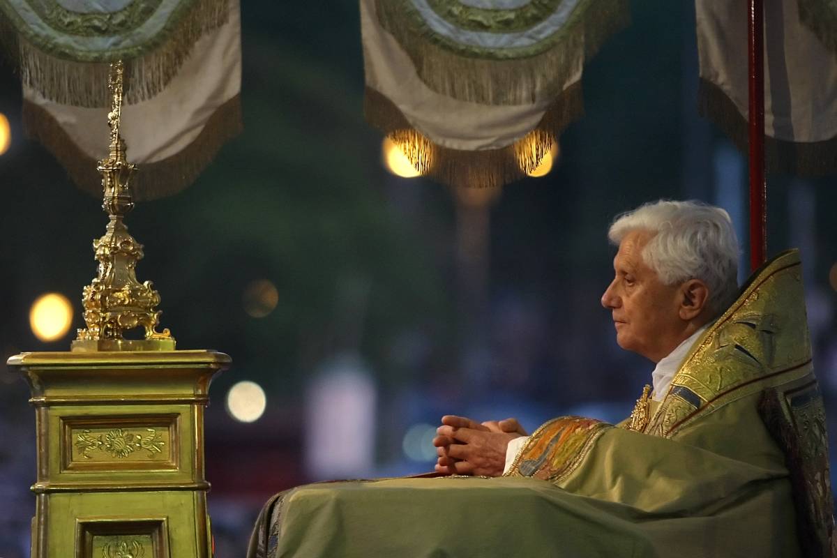Cosa c'è dietro il "ritorno" di Benedetto XVI